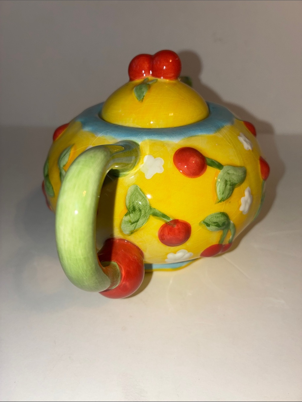 Oneida Country Bouquet, “Cherries Jubilee”, Mini Teapot - Picture 3 of 8